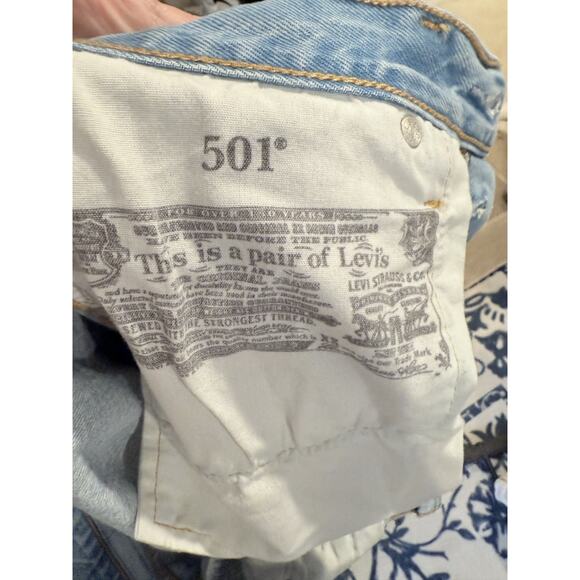 Levi’s 501 Bottom Fly High Rise With Flower Patch Size 28x32 Boho - Picture 7 of 8